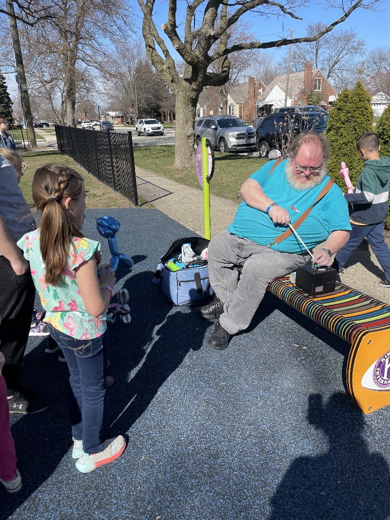 It is our policy to not label pictures in our galleries