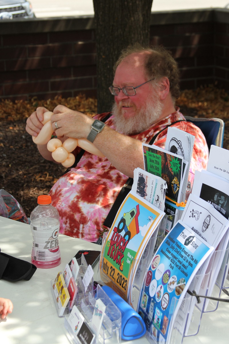 It is our policy to not label pictures in our galleries